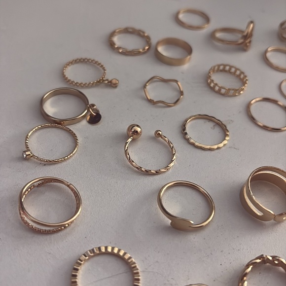 GOLD RINGS - Picture 5 of 6